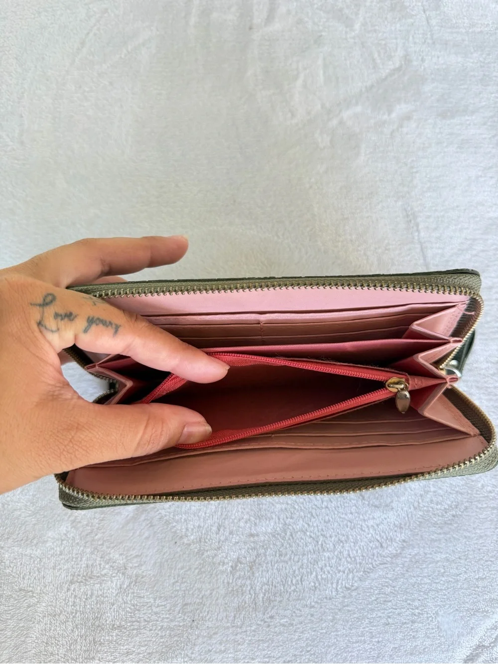 Hawaii's Finest Dark Green Zip-Around Wallet with Gold Emblem
